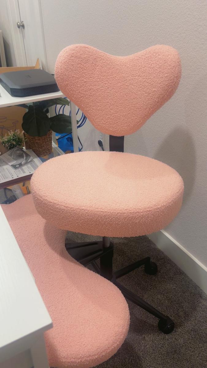 HeartShape Ergonomic Swivel Chair™